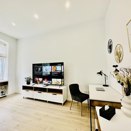 Clever Studio Near Central Shopping Center Cluj-Napoca Ngoại thất bức ảnh